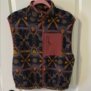 Patterned Fleece Vest with Zipper Pocket